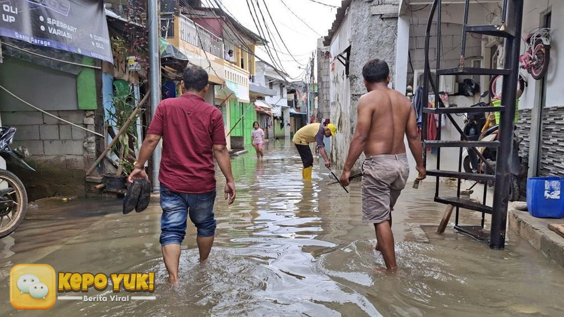 Banjir Rob di Jakut: Antara Kaki Letih dan Harapan yang Pupus