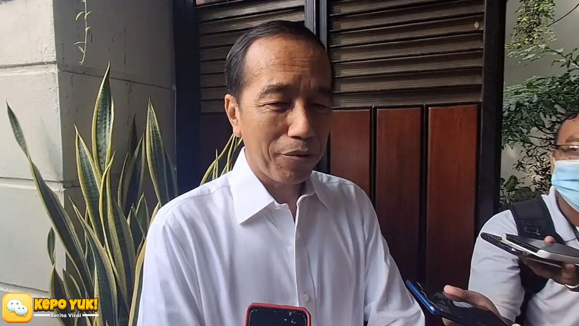 Jokowi Tegaskan Bantahan Terkait Ancaman Hasto Jadi Tersangka