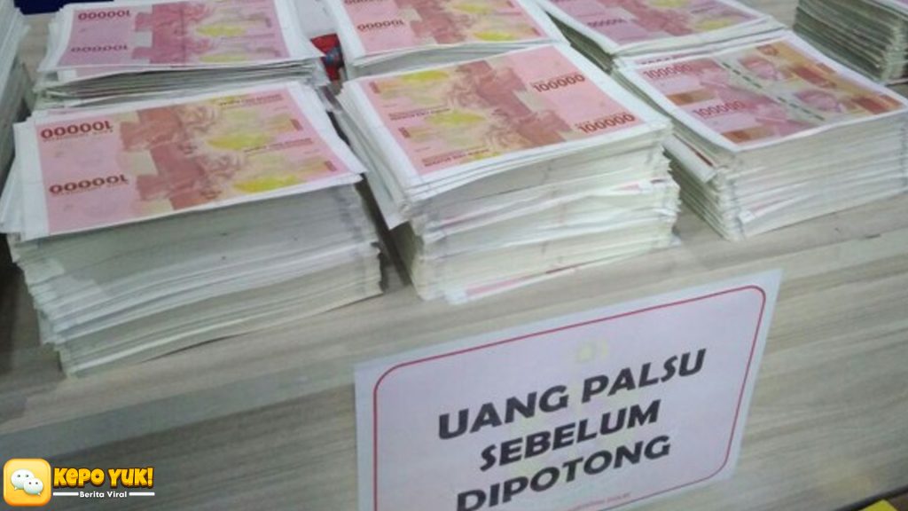 Kejar Pelaku Uang Palsu, Polisi Amankan Wanita di Mal Kemang