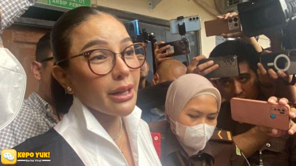 Bantahan Keras Nikita Mirzani di Kejaksaan: Tegaskan Tak Buron