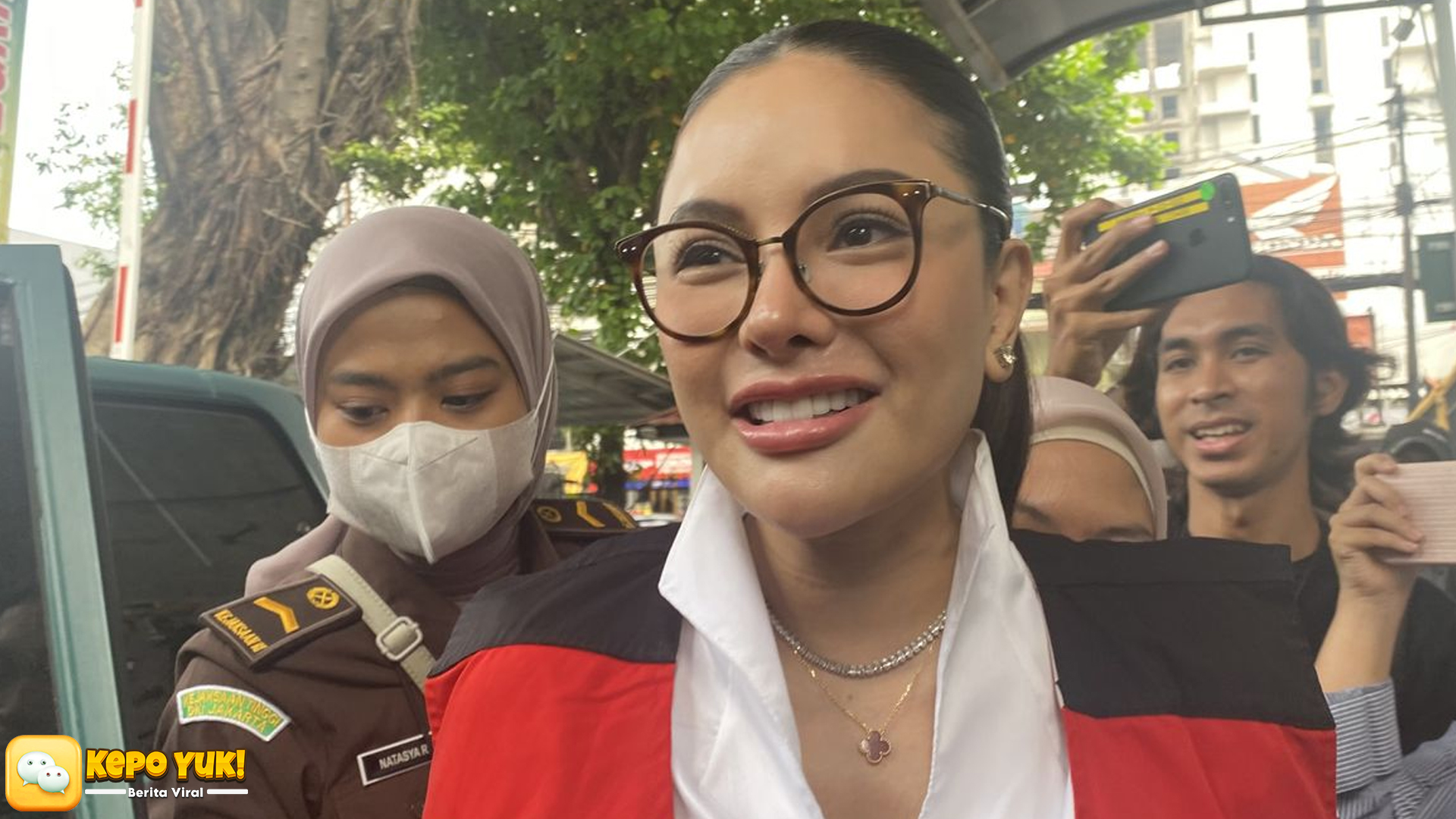 Bantahan Keras Nikita Mirzani di Kejaksaan: Tegaskan Tak Buron