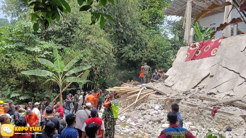 Ciomas Bogor, Bangunan Ambruk Maulidan 2 Nyawa Melayang