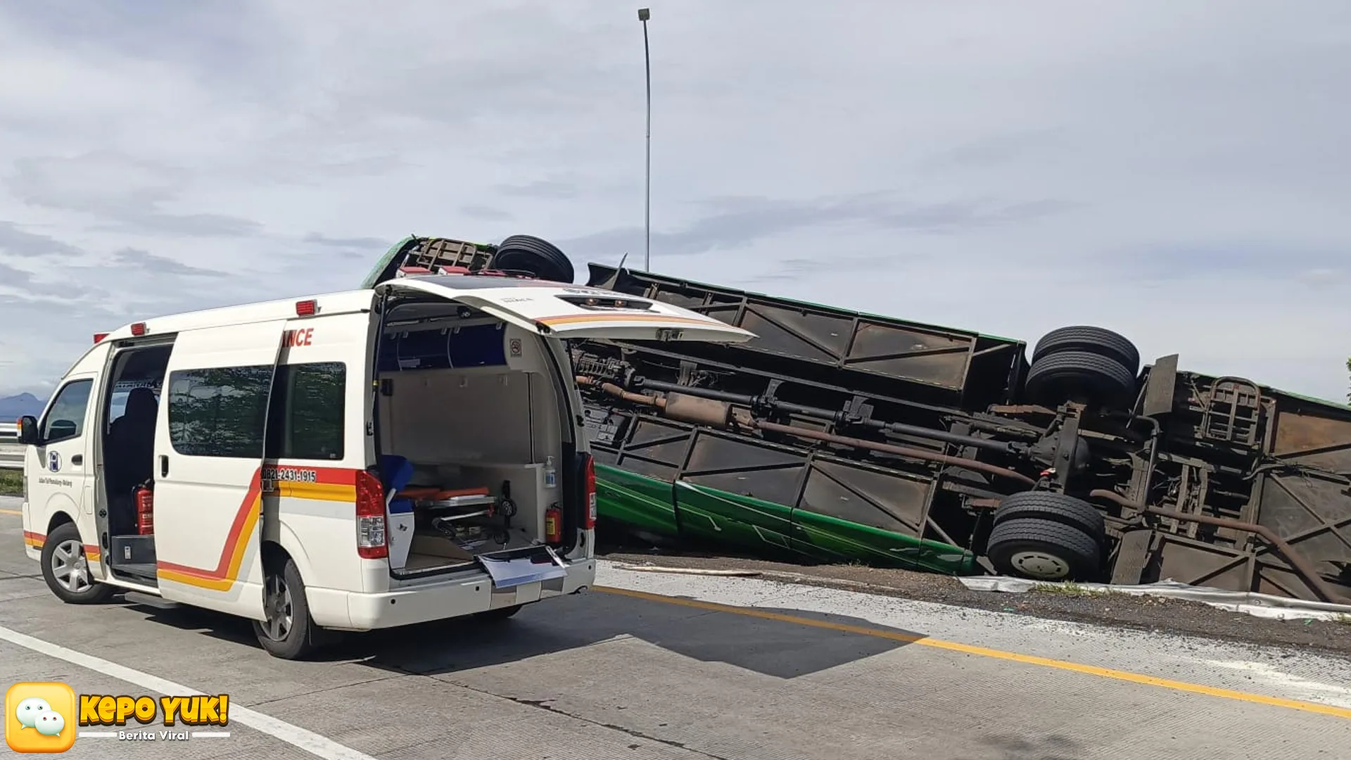 Tragedi Bus Terguling: 4 Jenazah Korban Sampai di Semarang