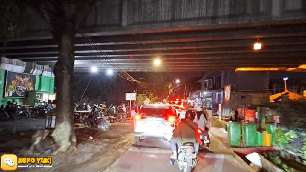 4 Jam Terjebak Macet di Ciledug Raya, Semua Lalu Lintas Lumpuh