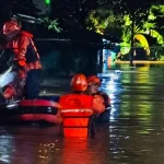 Banjir Jakarta Malam Ini dengan 81 RT dan 15 Jalan Membuat Warga Terkapar