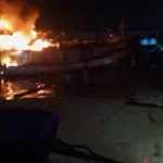 4 Respons Cepat Damkar Saat Kapal Nelayan Terbakar di Penjaringan