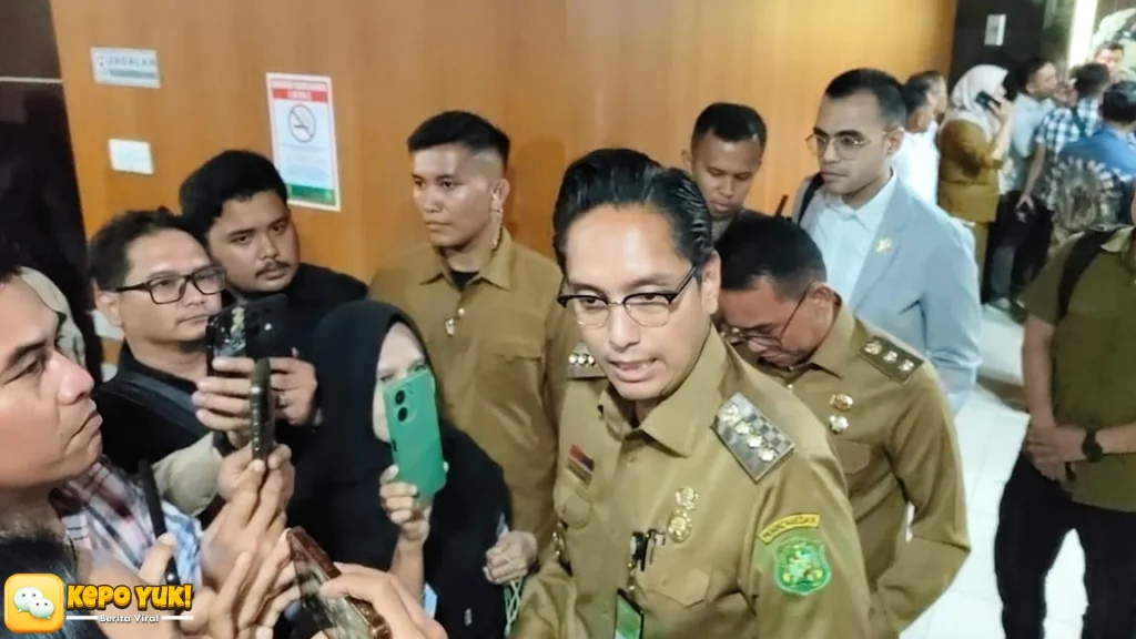 Bobby Nasution dan 2 Kebijakan Penting yang Dibatalkan Rico Waas