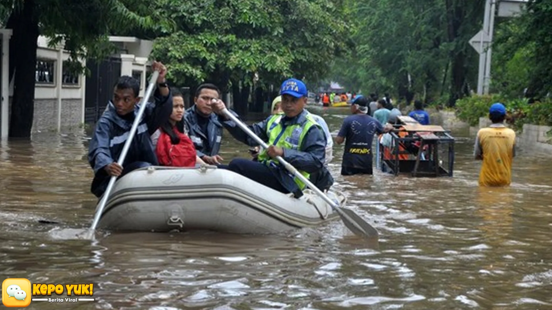 Banjir Jakarta Malam Ini dengan 81 RT dan 15 Jalan Membuat Warga Terkapar