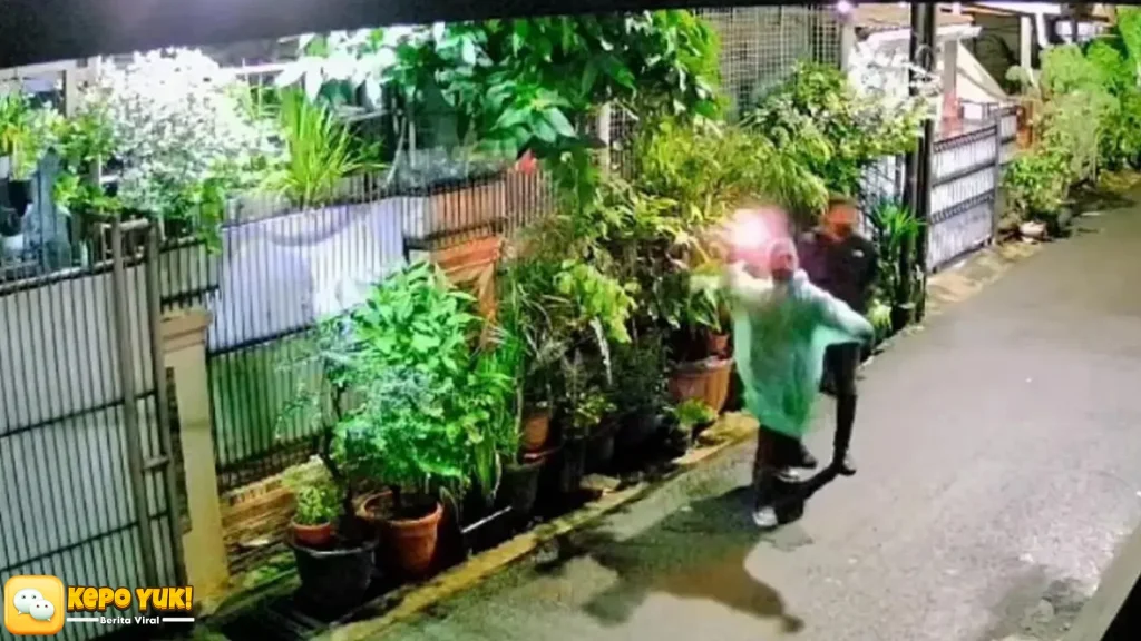 Teror Bangkai Ayam dan Bom Molotov di Rumah DJ Donny Terjadi 5 Kali