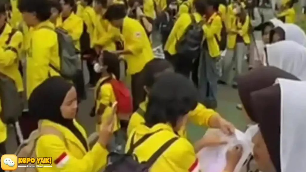 Heboh Mahasiswi UI Tegaskan Minta Maaf Usai 5 Serban Polwan Dicoret