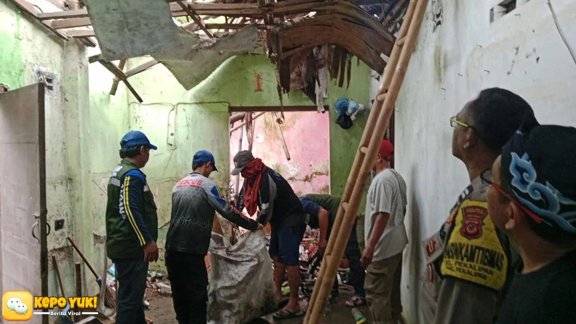 Rumah Pedagang Bensin Eceran Di Cirebon Hanguskan Harta 2 Pasutri