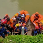 Evakuasi Tragis Remaja Tenggelam Di Sungai Cileungsi 5 Jam Jasad 7 Meter
