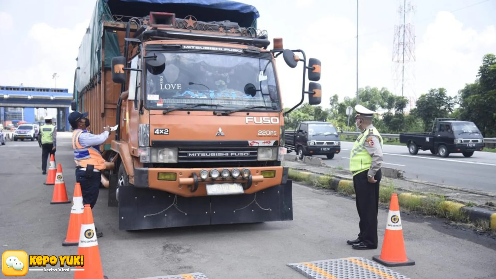 Polri Siapkan 5 Langkah Penindakan untuk Kendaraan Sumbu Tiga